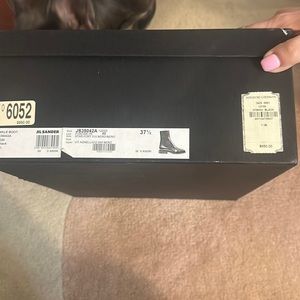 Jill sanders booties , worn once since 37 1/2 (7) feels like a 38 (8)